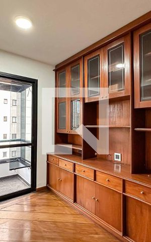 Apartamento à venda com 230m², 4 quartos e 3 vagas Apartamento à venda com 230m², 4 quartos e 3 vagasQuarto