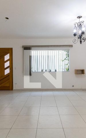 Casa de condomínio à venda com 110m², 3 quartos e 2 vagas Casa de condomínio à venda com 110m², 3 quartos e 2 vagasSala