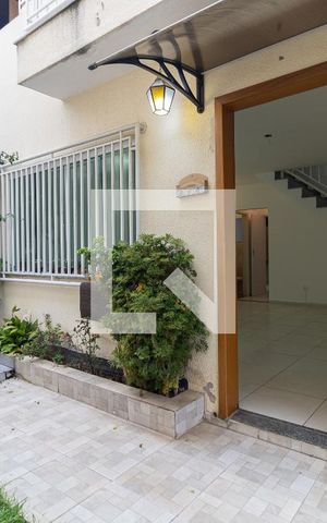 Casa de condomínio à venda com 110m², 3 quartos e 2 vagas Casa de condomínio à venda com 110m², 3 quartos e 2 vagasEntrada d Imóvel