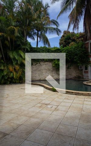 Casa de condomínio à venda com 630m², 6 quartos e 3 vagas Casa de condomínio à venda com 630m², 6 quartos e 3 vagasÁrea Gourmet