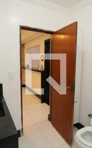 Casa para alugar com 270m², 3 quartos e 3 vagasBanheiro