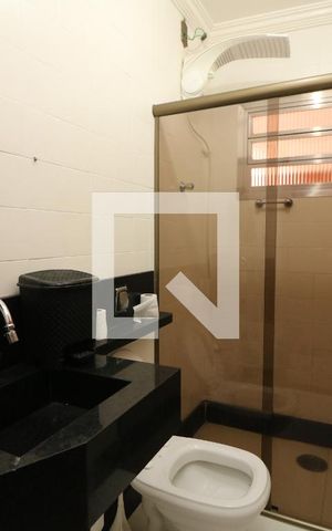 Casa para alugar com 270m², 3 quartos e 3 vagasBanheiro da Suíte