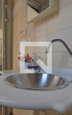 Casa à venda com 177m², 3 quartos e 2 vagas Casa à venda com 177m², 3 quartos e 2 vagasBanheiro de serviço