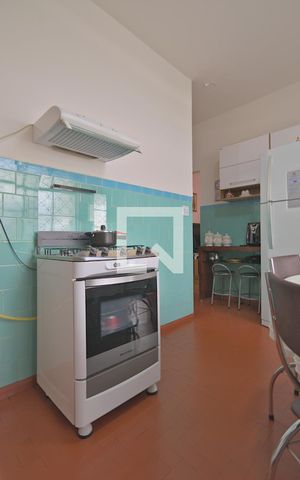 Casa à venda com 177m², 3 quartos e 2 vagas Casa à venda com 177m², 3 quartos e 2 vagasCozinha
