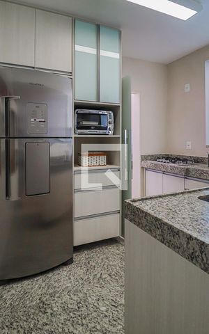 Apartamento para alugar com 75m², 2 quartos e 2 vagasCozinha
