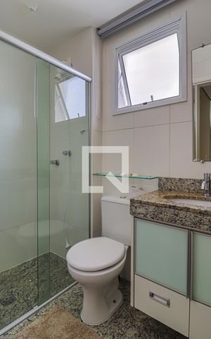 Apartamento para alugar com 75m², 2 quartos e 2 vagasBanheiro do Corredor