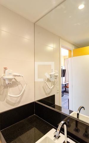 Studio à venda com 17m², 1 quarto e sem vaga Studio à venda com 17m², 1 quarto e sem vagaBanheiro Social