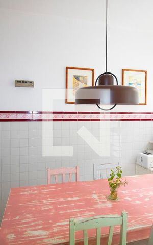 Casa à venda com 360m², 4 quartos e 4 vagas Casa à venda com 360m², 4 quartos e 4 vagasCozinha