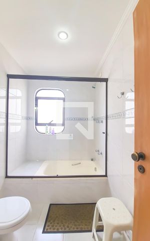 Apartamento para alugar com 190m², 4 quartos e 2 vagasBanheira da Suite