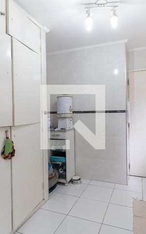 Apartamento à venda com 119m², 3 quartos e 3 vagas Apartamento à venda com 119m², 3 quartos e 3 vagasCozinha