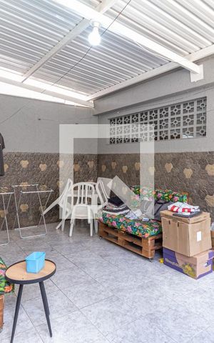 Casa à venda com 131m², 3 quartos e 2 vagas Casa à venda com 131m², 3 quartos e 2 vagasQuintal