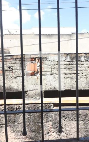 Casa à venda com 140m², 2 quartos e 5 vagasJanela Quarto 1 