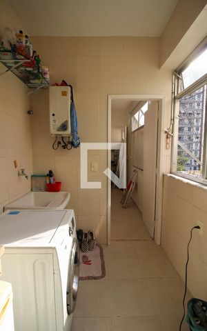 Apartamento à venda com 114m², 3 quartos e 2 vagas Apartamento à venda com 114m², 3 quartos e 2 vagasÁrea de Serviço