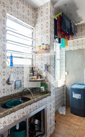 Apartamento à venda com 65m², 2 quartos e sem vagaCozinha e Área de Serviço