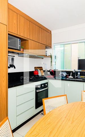 Casa à venda com 140m², 2 quartos e 1 vaga Casa à venda com 140m², 2 quartos e 1 vagaCozinha