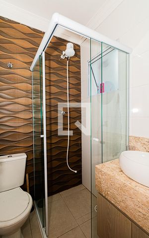 Casa à venda com 140m², 2 quartos e 1 vaga Casa à venda com 140m², 2 quartos e 1 vagaBanheiro da Suíte 1