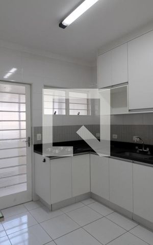 Apartamento para alugar com 69m², 2 quartos e 2 vagasCozinha
