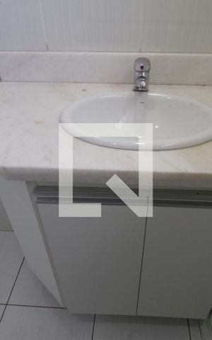 Apartamento para alugar com 69m², 2 quartos e 2 vagasBanheiro