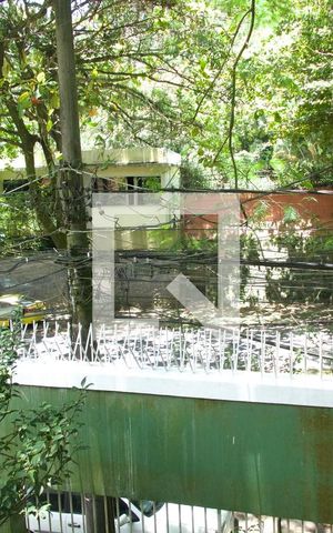Casa à venda com 1330m², 3 quartos e 3 vagas Casa à venda com 1330m², 3 quartos e 3 vagasVaranda vista