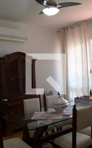 Casa à venda com 1330m², 3 quartos e 3 vagas Casa à venda com 1330m², 3 quartos e 3 vagasSala de jantar
