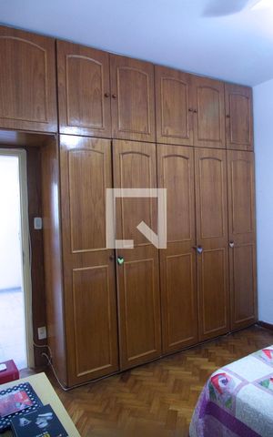 Casa à venda com 1330m², 3 quartos e 3 vagas Casa à venda com 1330m², 3 quartos e 3 vagasQuarto