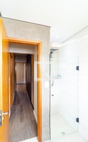 Casa para alugar com 196m², 3 quartos e 2 vagas Casa para alugar com 196m², 3 quartos e 2 vagasBanheiro Social