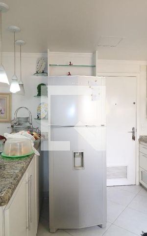 Apartamento para alugar com 130m², 2 quartos e 3 vagasCozinha