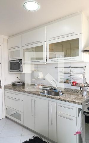 Apartamento para alugar com 130m², 2 quartos e 3 vagasCozinha