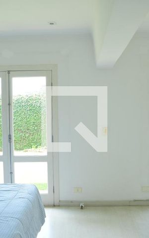 Casa de condomínio para alugar com 430m², 3 quartos e 4 vagasSuíte 3