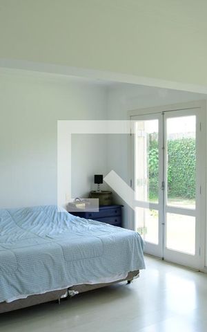 Casa de condomínio para alugar com 430m², 3 quartos e 4 vagasSuíte 3
