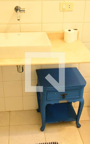 Casa de condomínio para alugar com 430m², 3 quartos e 4 vagasBanheiro suíte 1