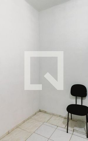 Casa à venda com 250m², 6 quartos e 2 vagas Casa à venda com 250m², 6 quartos e 2 vagasQuarto 2