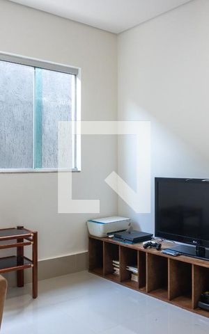 Casa de condomínio para alugar com 280m², 3 quartos e 6 vagas Casa de condomínio para alugar com 280m², 3 quartos e 6 vagasSala de TV