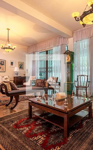 Casa para alugar com 600m², 3 quartos e 4 vagas Casa para alugar com 600m², 3 quartos e 4 vagasSala