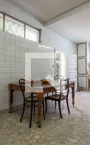 Casa para alugar com 600m², 3 quartos e 4 vagas Casa para alugar com 600m², 3 quartos e 4 vagasCozinha