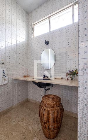 Casa para alugar com 600m², 3 quartos e 4 vagas Casa para alugar com 600m², 3 quartos e 4 vagasSuíte 2 - Banheiro
