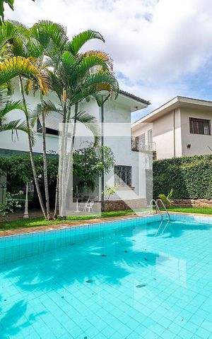 Casa para alugar com 600m², 3 quartos e 4 vagas Casa para alugar com 600m², 3 quartos e 4 vagasQuintal - Fundos
