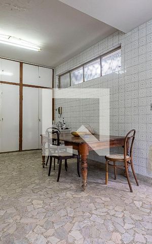 Casa para alugar com 600m², 3 quartos e 4 vagas Casa para alugar com 600m², 3 quartos e 4 vagasCozinha