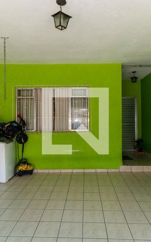 Casa à venda com 190m², 3 quartos e 2 vagas Casa à venda com 190m², 3 quartos e 2 vagasGaragem
