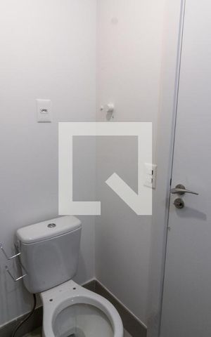 Studio para alugar com 26m², 1 quarto e 1 vaga Studio para alugar com 26m², 1 quarto e 1 vagaBanheiro