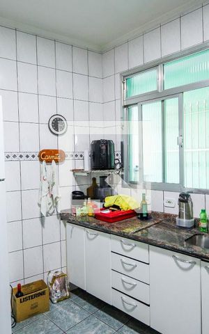 Casa à venda com 198m², 4 quartos e 2 vagas Casa à venda com 198m², 4 quartos e 2 vagasCozinha
