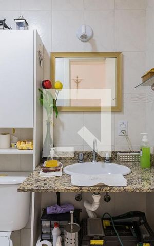Apartamento à venda com 104m², 2 quartos e 1 vaga Apartamento à venda com 104m², 2 quartos e 1 vagaBanheiro Social