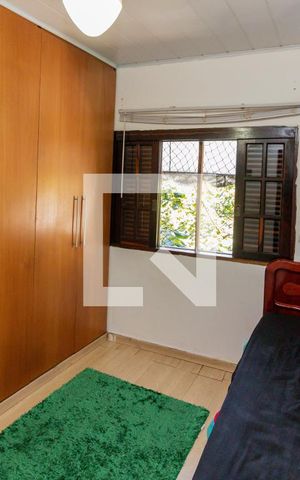 Casa à venda com 200m², 4 quartos e 2 vagas Casa à venda com 200m², 4 quartos e 2 vagasQuarto 3