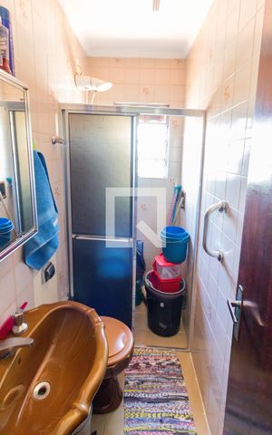 Casa à venda com 200m², 4 quartos e 2 vagas Casa à venda com 200m², 4 quartos e 2 vagasSuite 1
