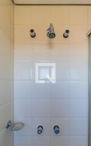 Studio para alugar com 55m², 1 quarto e 1 vaga Studio para alugar com 55m², 1 quarto e 1 vagaBanheiro Social