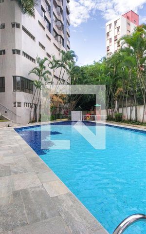 Apartamento à venda com 324m², 4 quartos e 3 vagasÁrea comum - Piscina