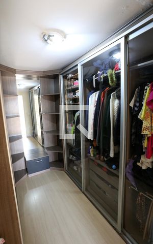 Casa à venda com 400m², 3 quartos e 2 vagasCloset Suíte