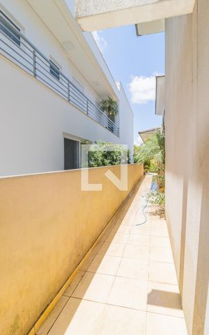 Casa de condomínio à venda com 429m², 5 quartos e 2 vagas Casa de condomínio à venda com 429m², 5 quartos e 2 vagasQuintal