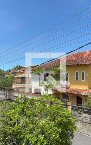 Casa de condomínio à venda com 120m², 3 quartos e 2 vagas Casa de condomínio à venda com 120m², 3 quartos e 2 vagasVista