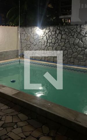 Casa de condomínio à venda com 120m², 3 quartos e 2 vagas Casa de condomínio à venda com 120m², 3 quartos e 2 vagasPiscina